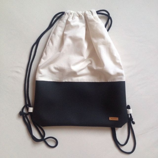 Sản Xuất Balo Rút Dây Có In Logo 14 Sản Xuất Balo Rút Dây Có In Logo 13